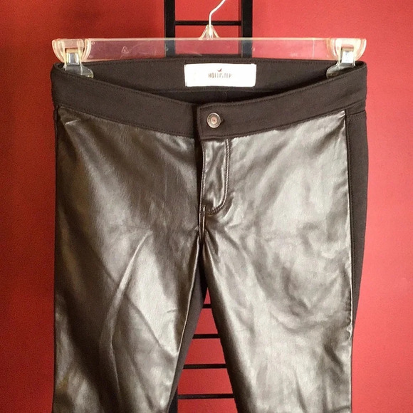 HOLLISTER FAUX LEATHER PANTS SIZE 1R - Picture 2 of 5